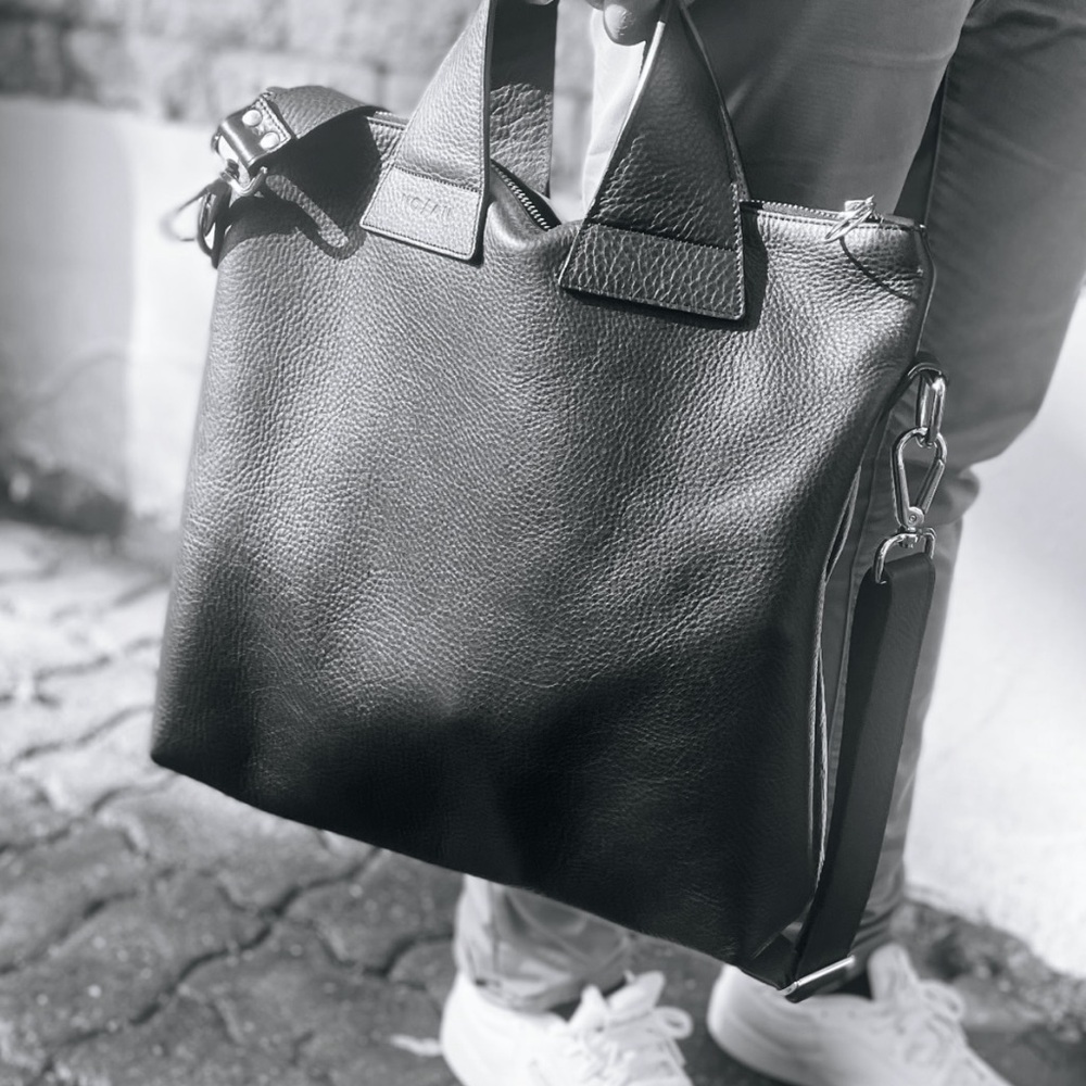 No/An Studio Simo Tote black leather NEW - Picture 2 of 16